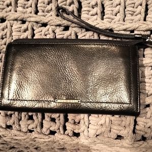 Fossil leather zip up clutch wallet in EUC